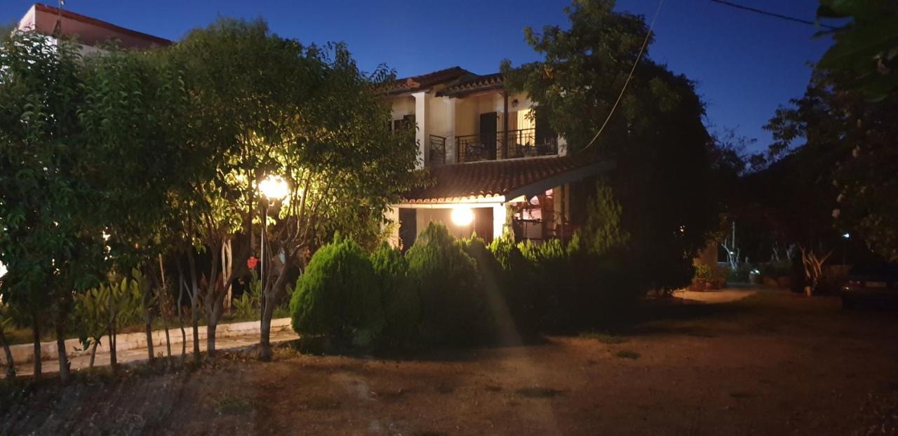 Tholeto Apartments Άγιος Γόρδιος Εξωτερικό φωτογραφία