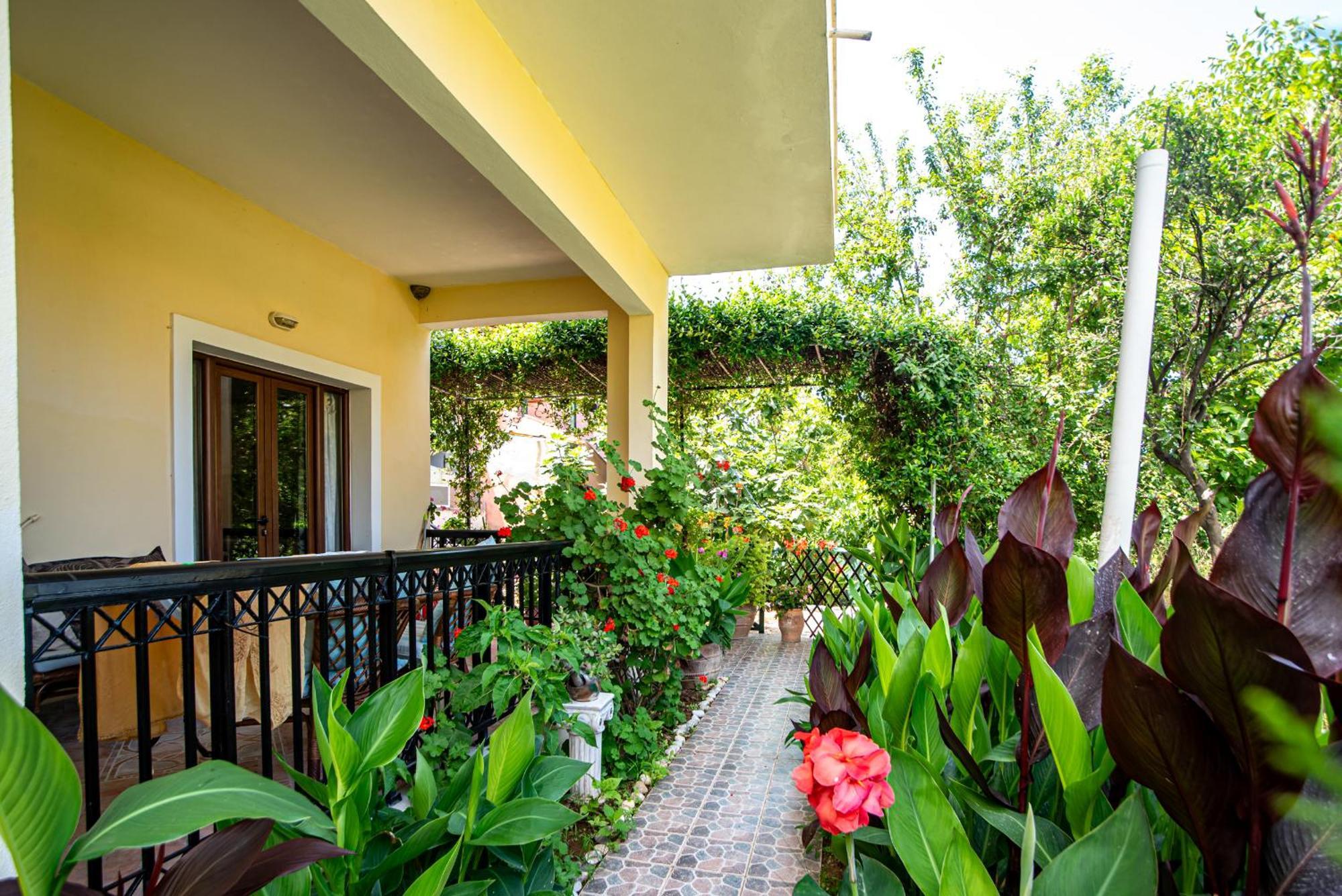 Tholeto Apartments Άγιος Γόρδιος Εξωτερικό φωτογραφία