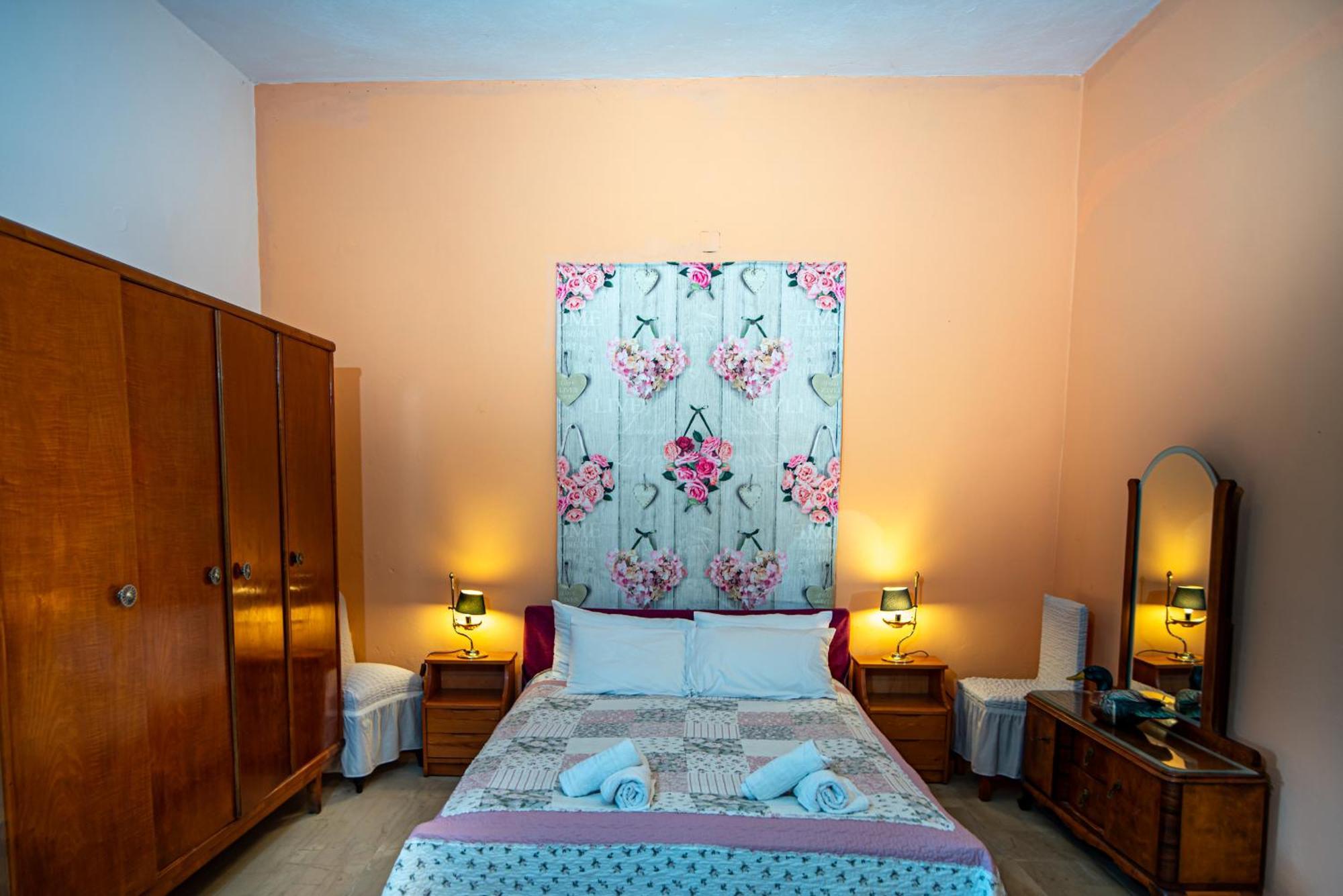 Tholeto Apartments Άγιος Γόρδιος Εξωτερικό φωτογραφία